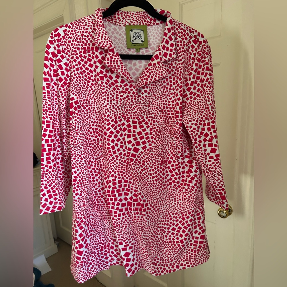 Elizabeth McKay- Dark pink and White Patterned tunic style blouse